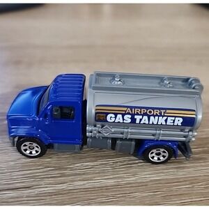 Matchbox Utility Truck 2006 Gas‎ Tanker Blue Toy Collectible Diescast 1:64
